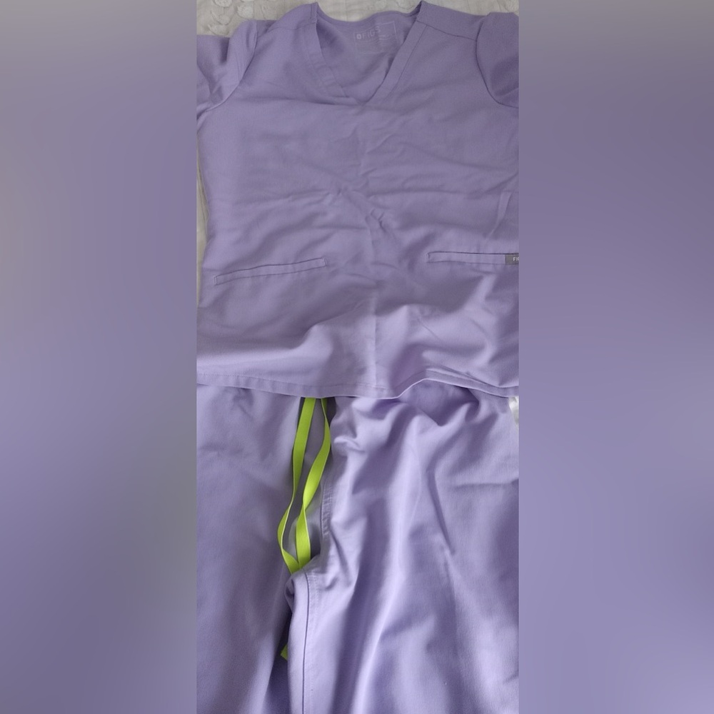 Figs scrubs set